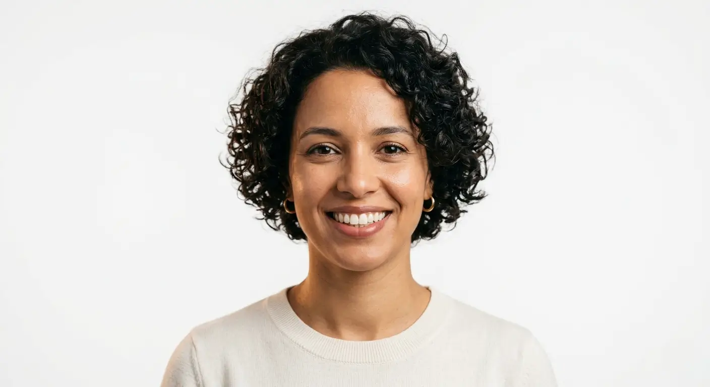 Patiente souriante au Cabinet Dentaire DR. chraibi Kaadoud Abdelouahab, Marrakech